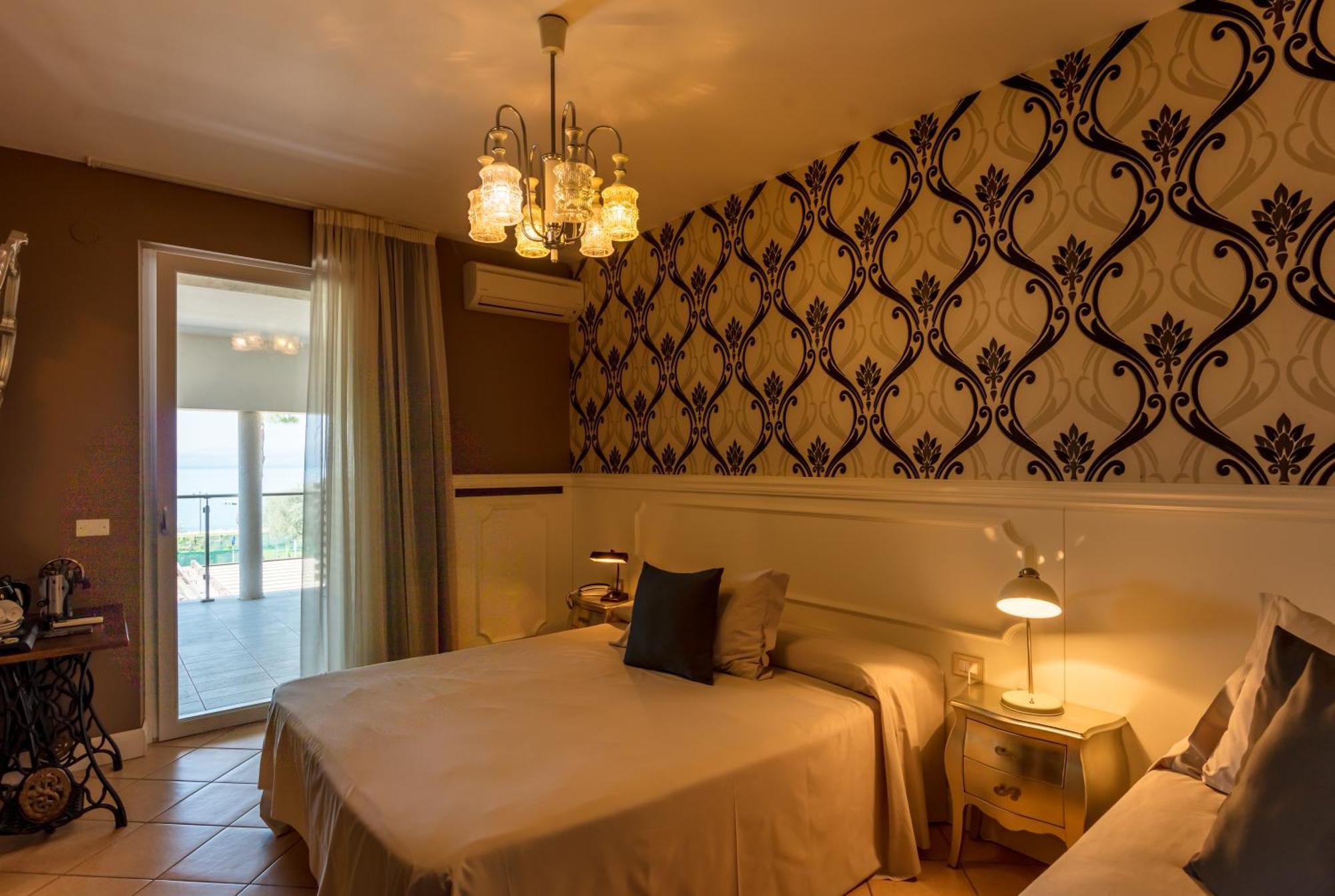 Hotel Maximilian Bardolino Pokoj fotografie